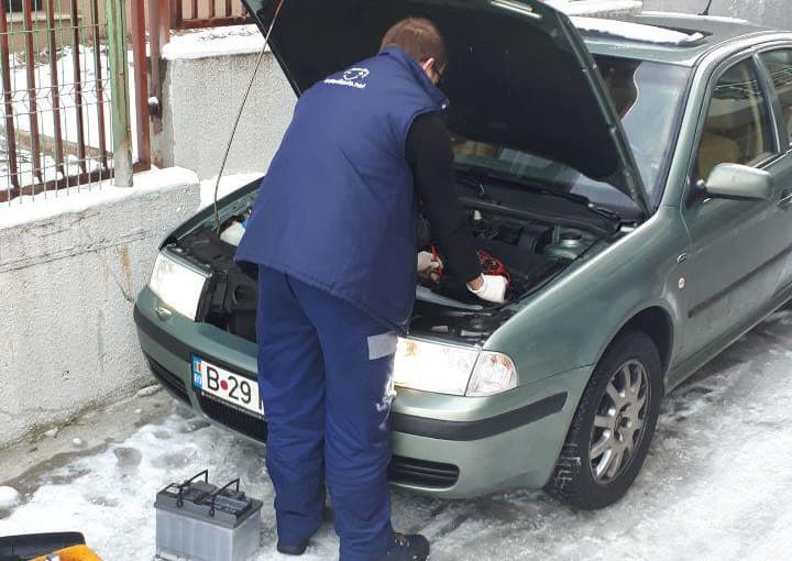 Care sunt simptomele unei baterii auto defecte sau descărcate