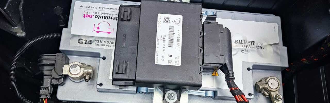 Car Battery Hella 45AH 330A 12V For Nissan Micra MX-5 III Ignis 545156033